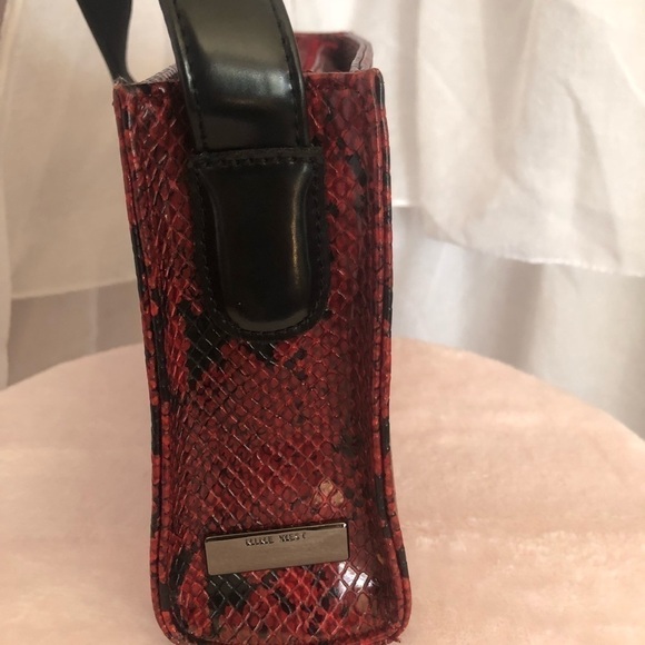 𝅺NINE West faux red snake skin purse - Picture 3 of 7